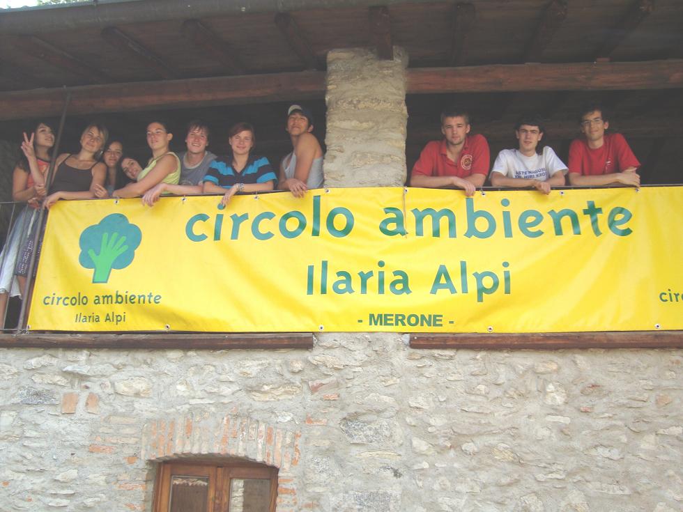 Una foto di gruppo dei volontari 2011