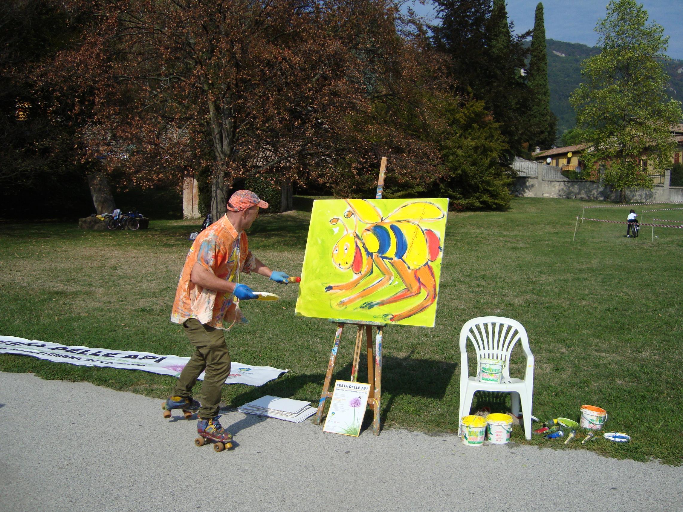 La performance dell'artista Gregorio Mancino