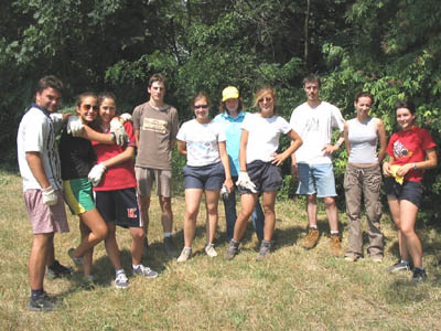 Una foto di gruppo dei volontari