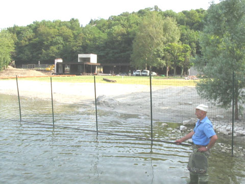 La costruzione vista dal lago